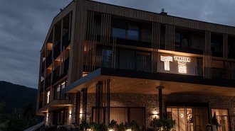 Tratterhof Bildergalerie – Mountain Sky Hotel Tratterhof Bildergalerie – Mountain Sky Hotel