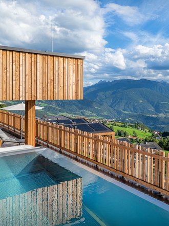 Tratterhof Bildergalerie – Mountain Sky Hotel Tratterhof Bildergalerie – Mountain Sky Hotel