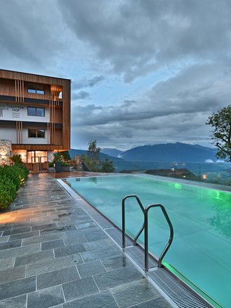 Tratterhof Bildergalerie – Mountain Sky Hotel Tratterhof Bildergalerie – Mountain Sky Hotel