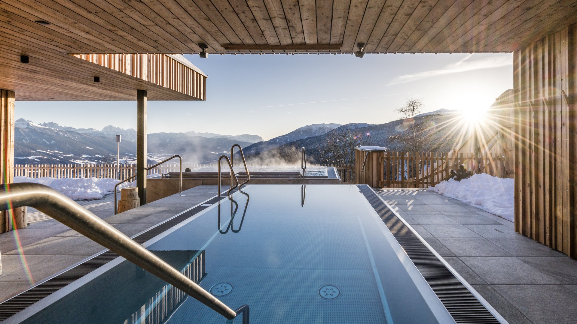 WhatsApp anfragen – Tratterhof Hotel