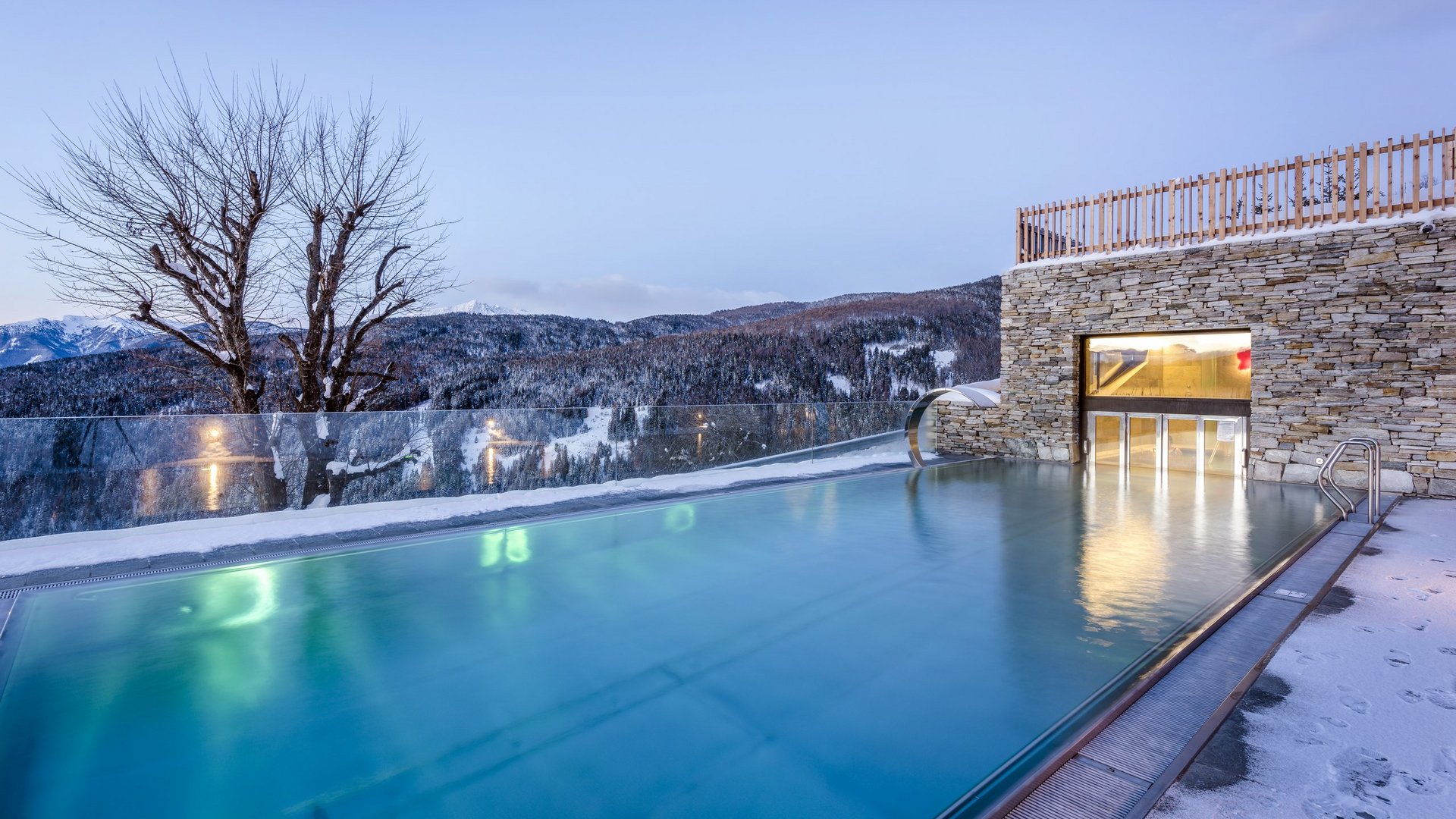 Hotel in Meransen mit Pool Hotel in Meransen mit Pool