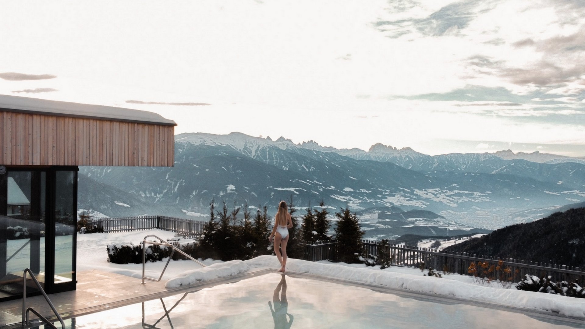 Hotel in Meransen mit Pool Hotel in Meransen mit Pool