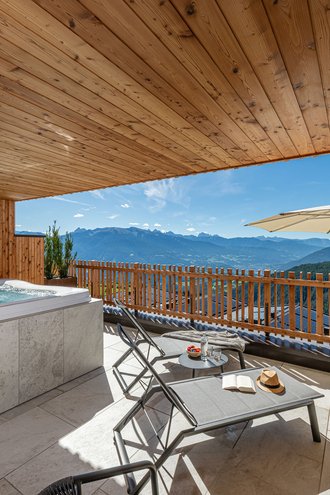 Tratterhof Bildergalerie – Mountain Sky Hotel Tratterhof Bildergalerie – Mountain Sky Hotel