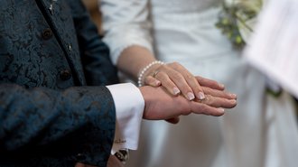 Frisch verheiratet Frisch verheiratet