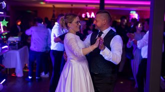 Frisch verheiratet Frisch verheiratet