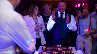 Frisch verheiratet Frisch verheiratet