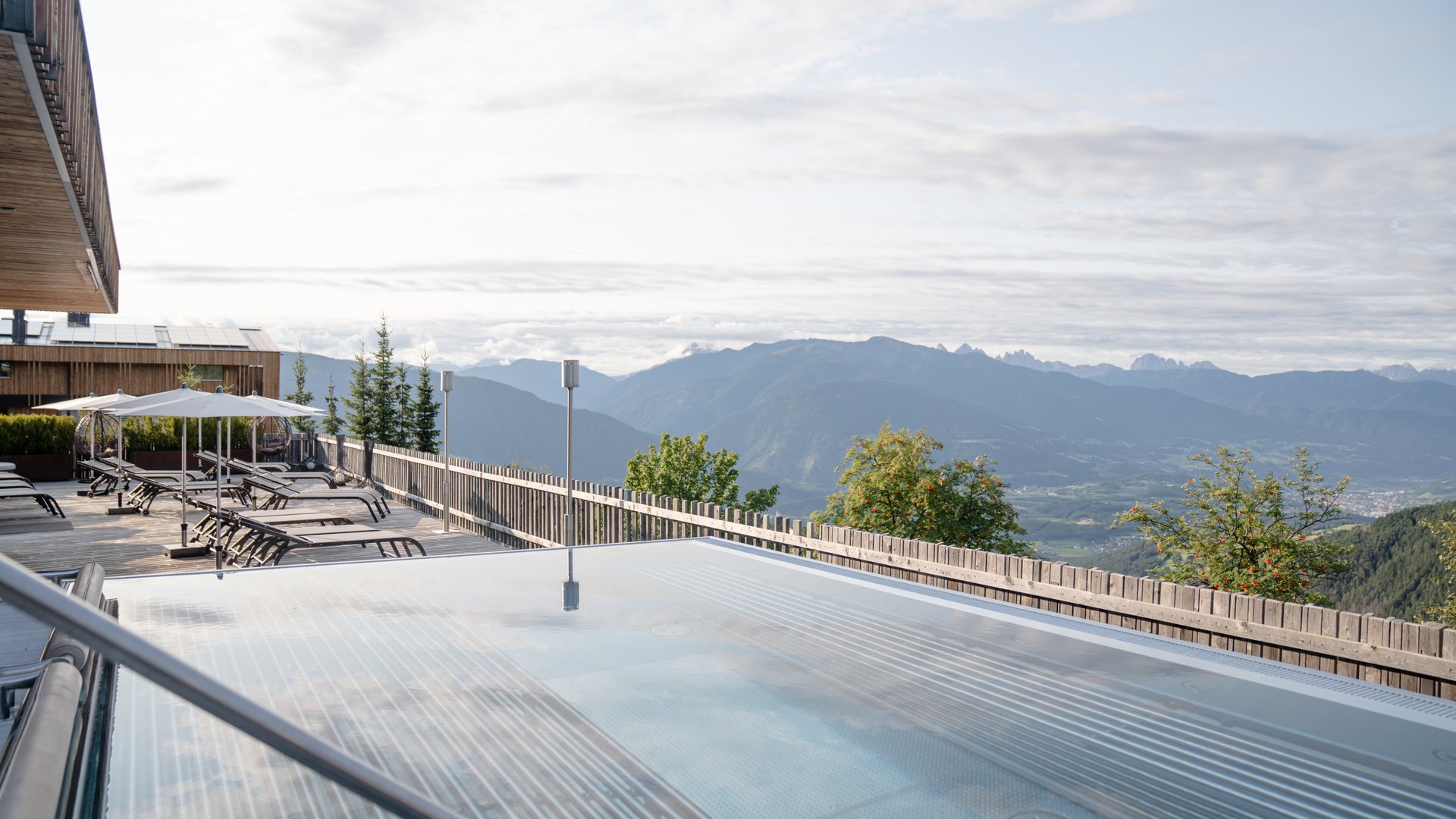 Piscine, relax e lusso allo Skywellness Tratterhof Piscine, relax e lusso allo Skywellness Tratterhof