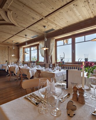 Tratterhof Bildergalerie – Mountain Sky Hotel Tratterhof Bildergalerie – Mountain Sky Hotel