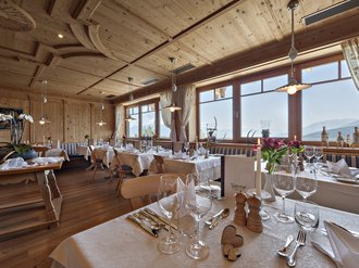 Tratterhof Bildergalerie – Mountain Sky Hotel Tratterhof Bildergalerie – Mountain Sky Hotel