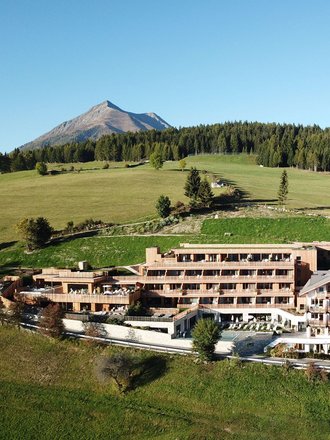 Tratterhof Bildergalerie – Mountain Sky Hotel Tratterhof Bildergalerie – Mountain Sky Hotel